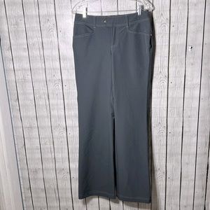 Athleta Low Rise Stretch Dipper Pants Cargo Flap Pockets Boot Cut Womens Size M